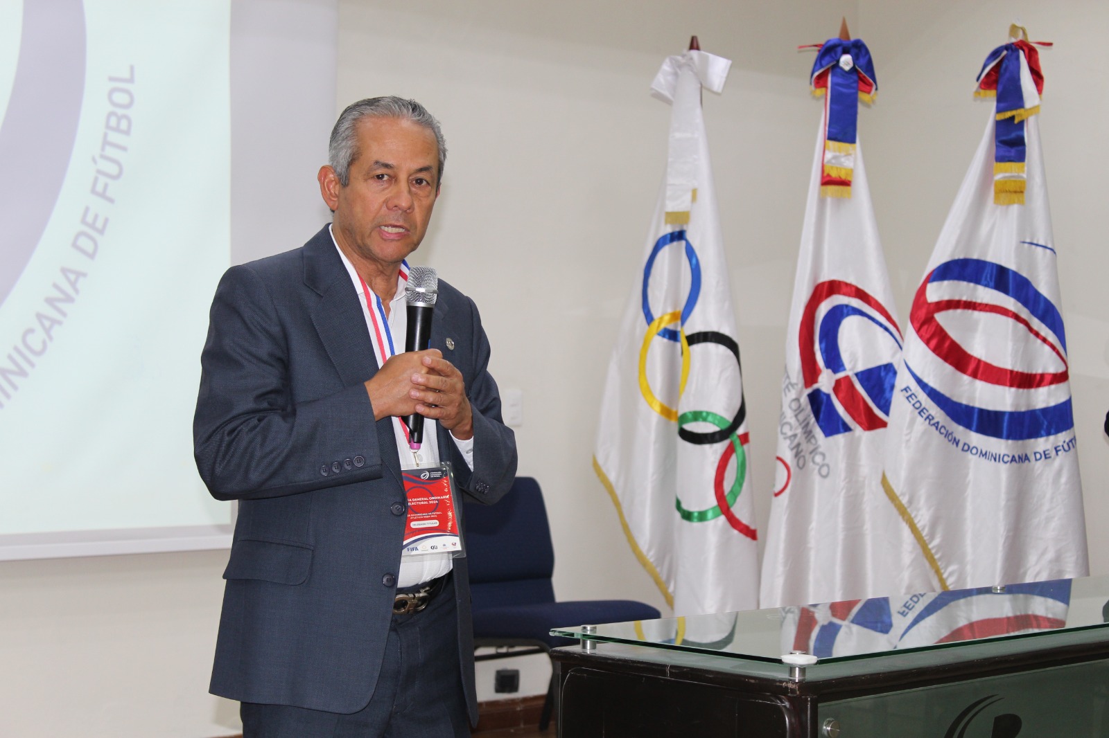 Mirex y la Liga Dominicana de Fútbol firman acuerdo de cooperación para agilizar servicios consulares dominicanos a jugadores extranjeros