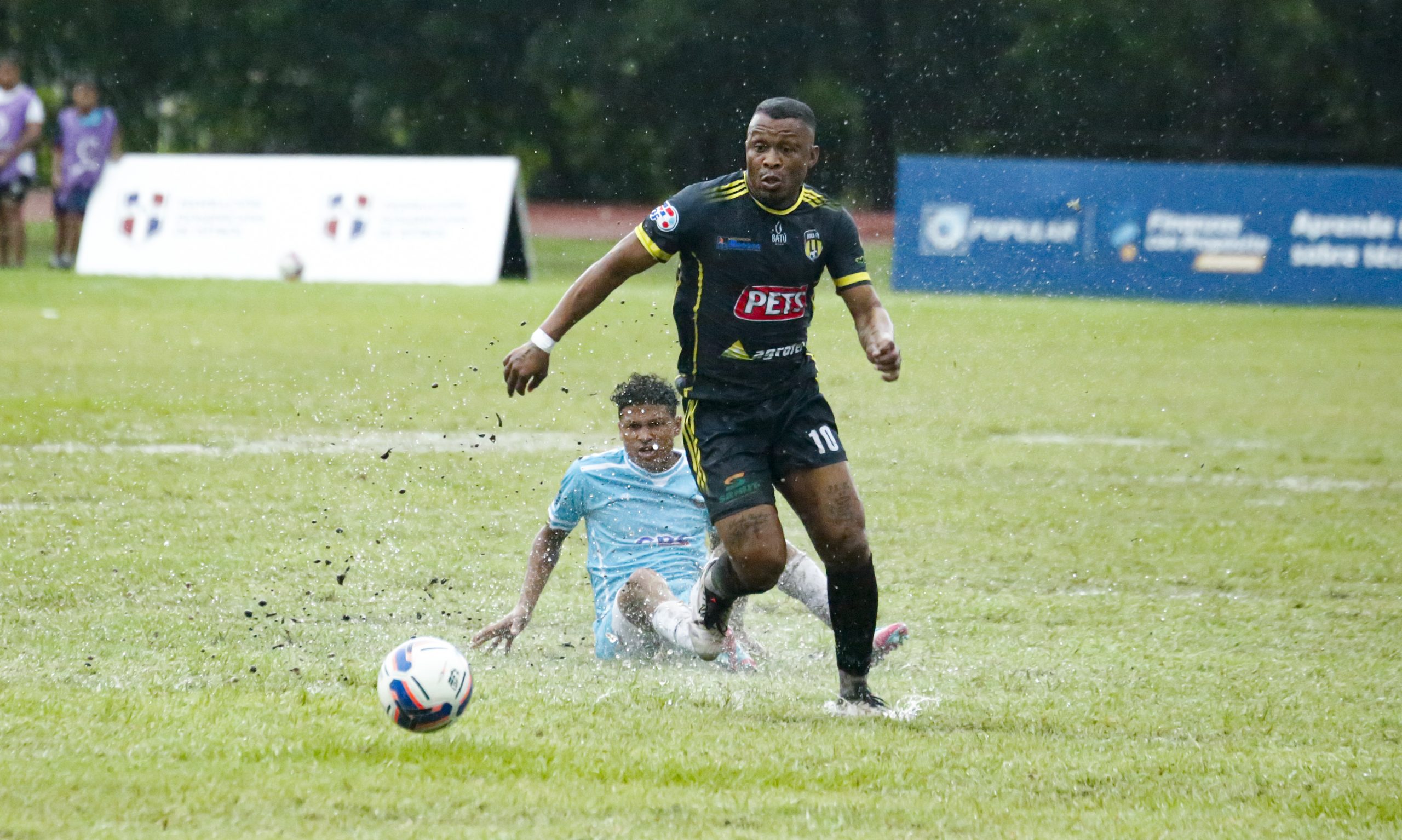 Salcedo FC supera a Moca FC por la mínima en la LDF